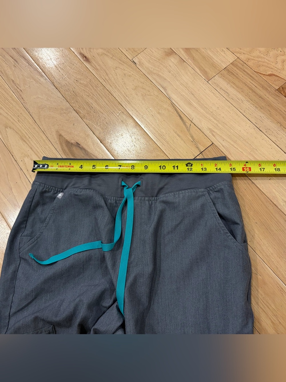 Figs Zamora High Rise Grey Jogger Scrubs Pants - Women’s Size Medium - Picture 8 of 8